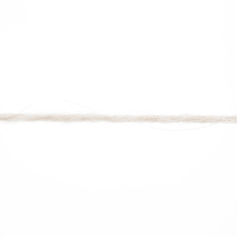 Lang Yarns Alpaca Soxx 4-ply Yarn, 390m / 100g – Sand Mélange (0026), yarn strand