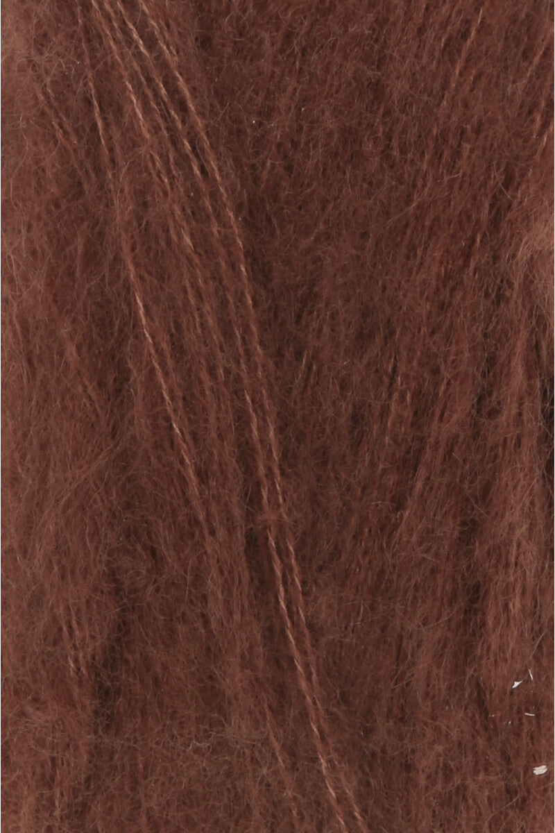 Lang Yarns Cashmere Dreams Yarn, 290m / 25g – Brick (0068), yarn texture