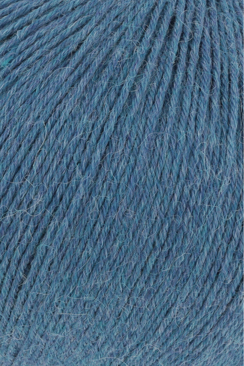 Lang Yarns Alpaca Soxx 6-ply Yarn, 390m / 150g – Azure Mélange (0021), yarn texture