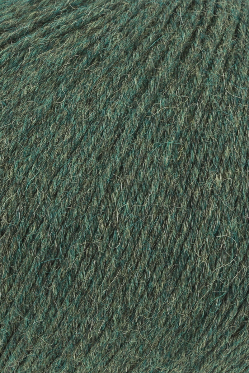 Lang Yarns Alpaca Soxx 6-ply Yarn, 390m / 150g – Olive Mélange (0098), yarn texture