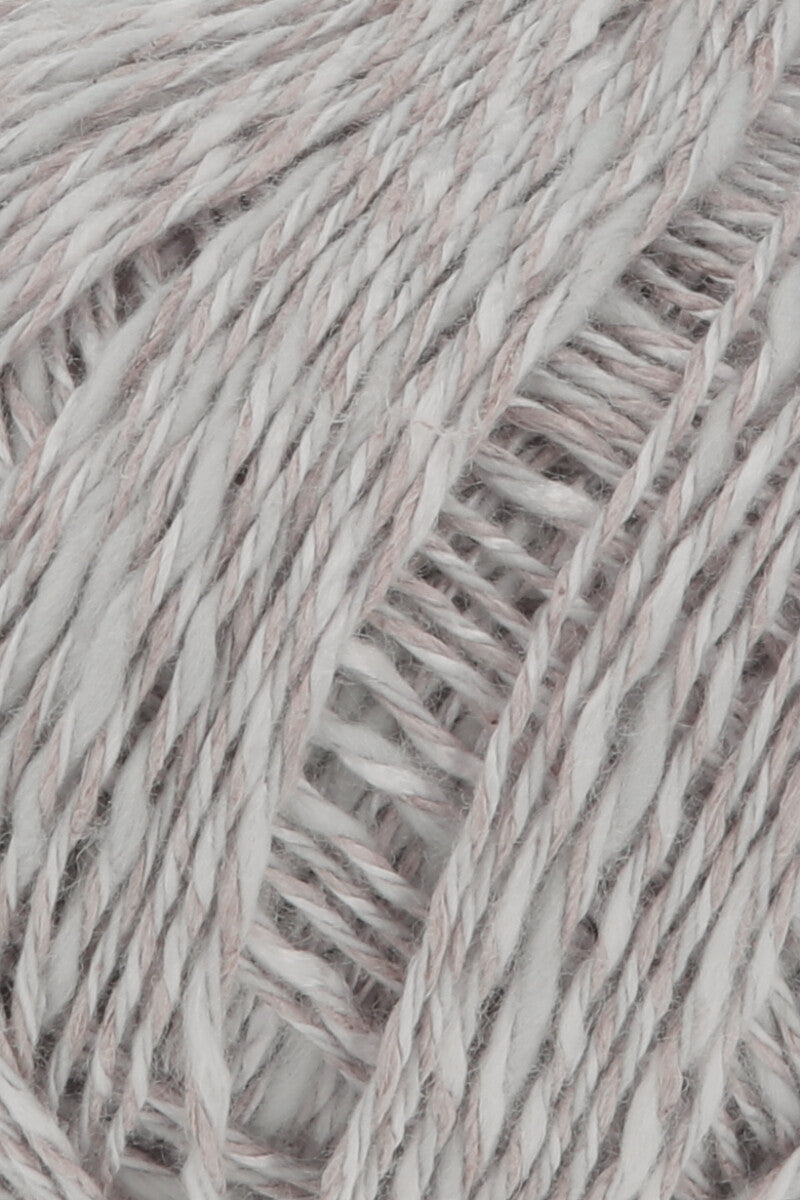 Lang Yarns Pride – 100g / 280m – Sand (0026) – detail