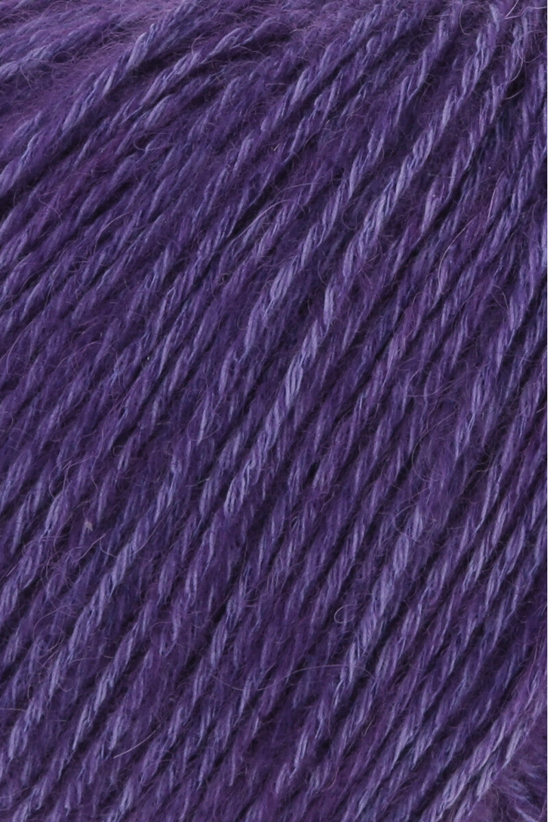 Lang Yarns Regina – 50g / 175m – Lilac Medium (0046) – detail