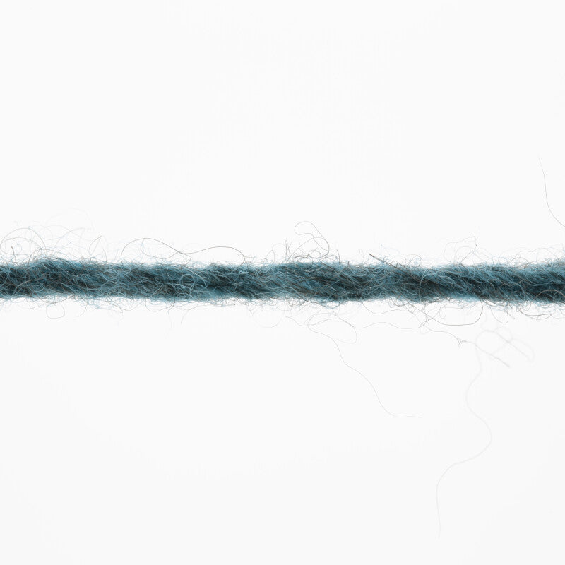 Lang Yarns Yak – 50g / 120m – Turquoise (0079) – yarn texture