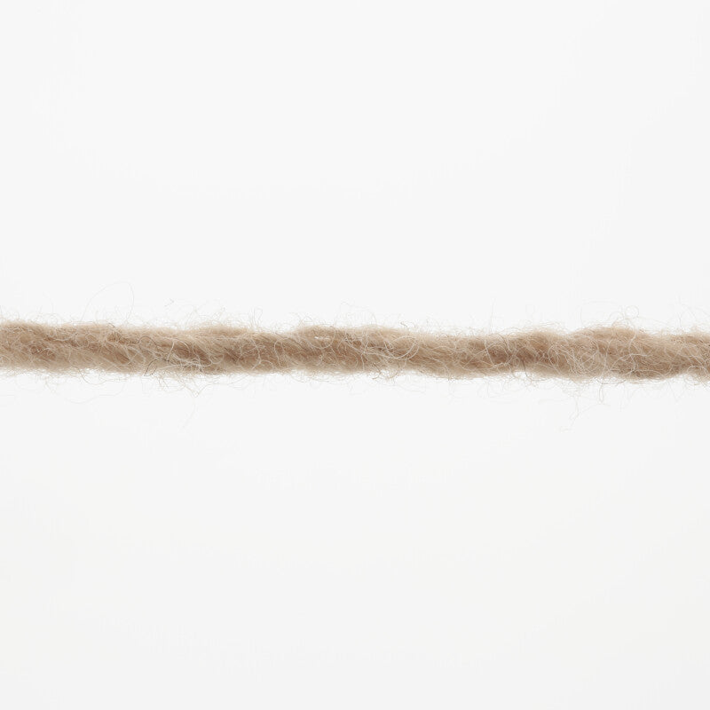 Lang Yarns Yak – 50g / 120m – Sand Mélange (0096) – yarn texture