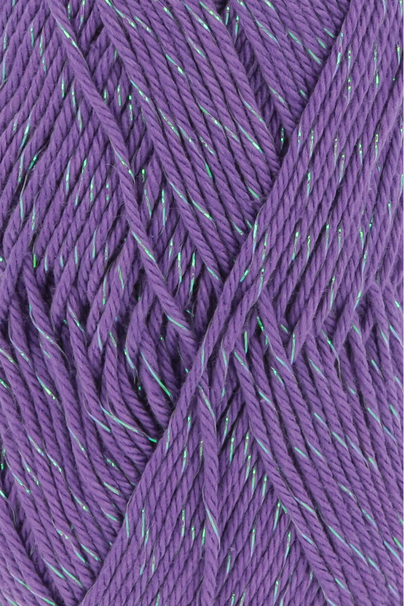 Lang Yarns Quattro Lamé – 50g / 120m – Middle Purple (0146) – detail