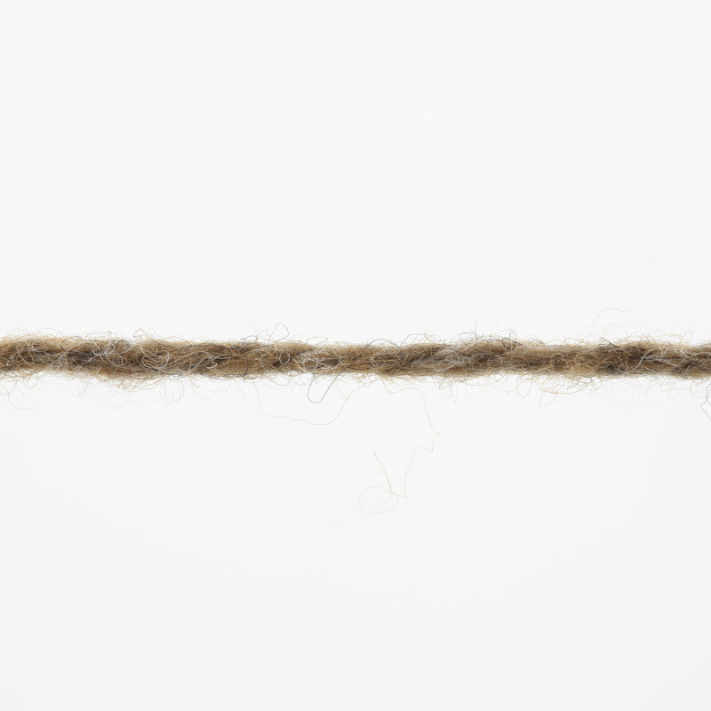 Lang Yarns Donegal Woolen Spun Yarn, 105m / 50g – Camel (0039), yarn strand