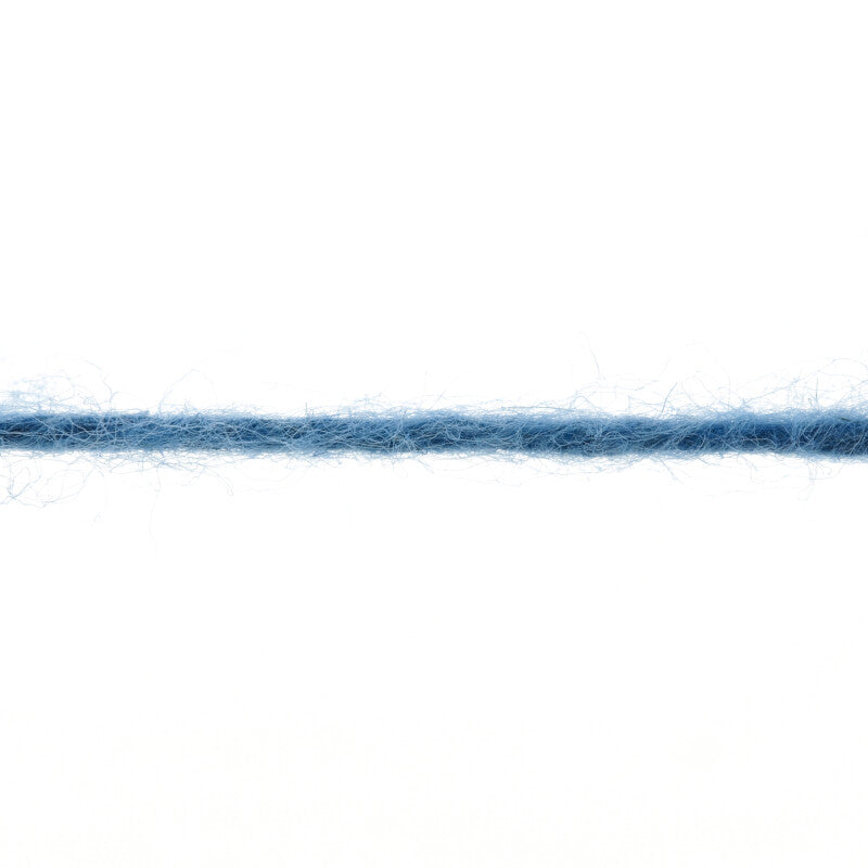 Lang Yarns Whisper – 50g / 125m – Lagoon (0110) – yarn texture