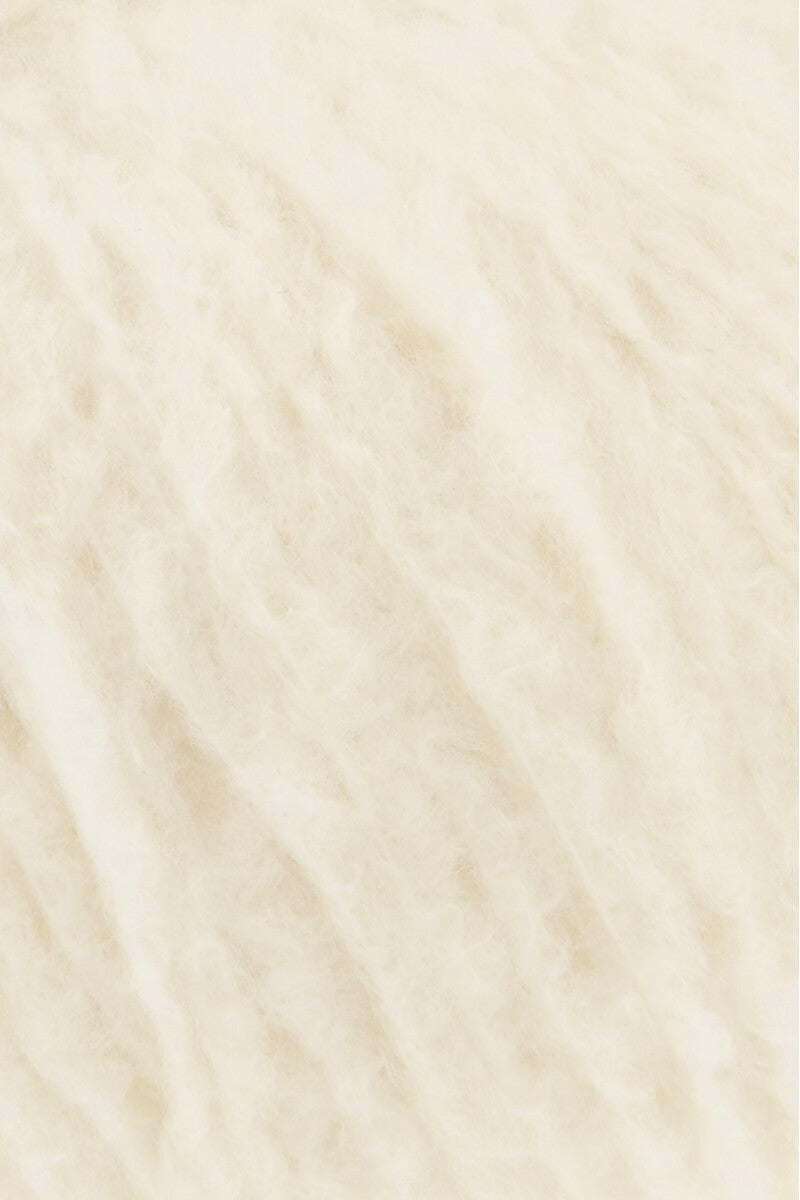 Lang Yarns Piuma – 50g / 175m – White (0001) – detail