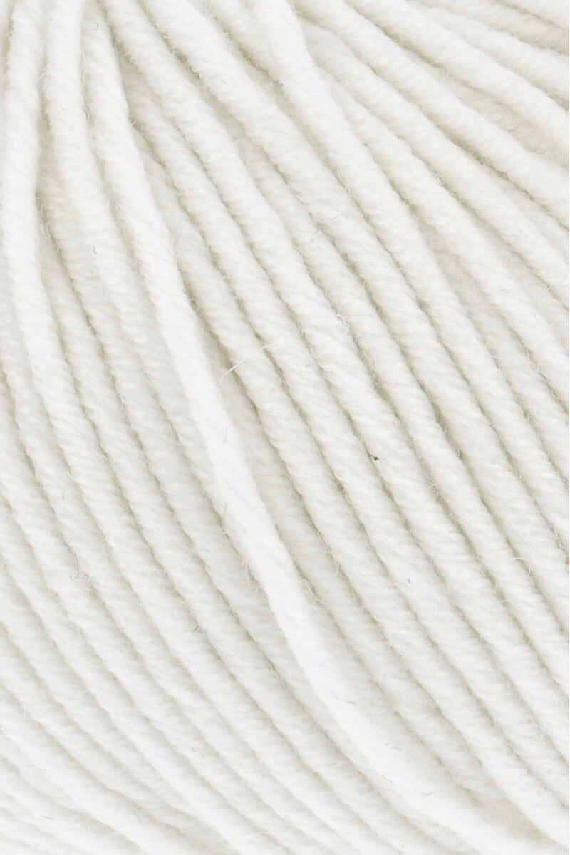 Lang Yarns Merino+ – 50g / 90m – White (0001) – detail