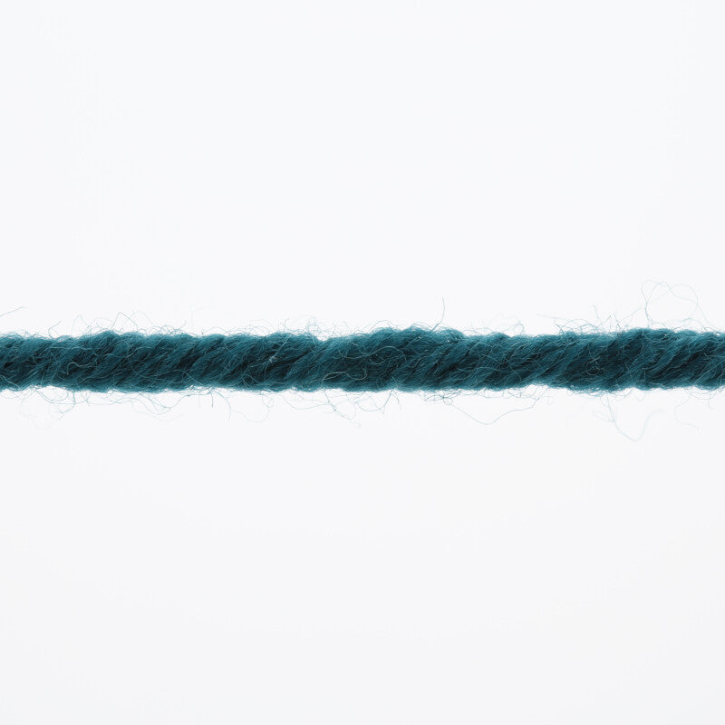 Lang Yarns Merino+ – 50g / 90m – Dark Petrol (0088) – yarn texture