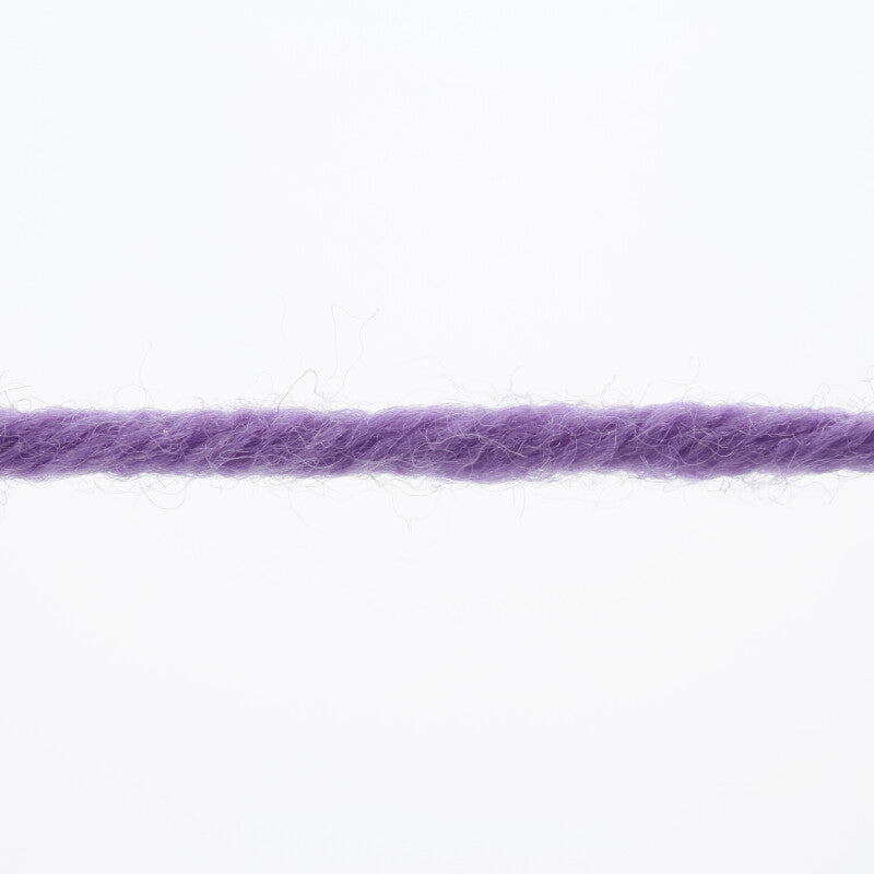 Lang Yarns Merino+ – 50g / 90m – Lilac Medium (0346) – yarn texture