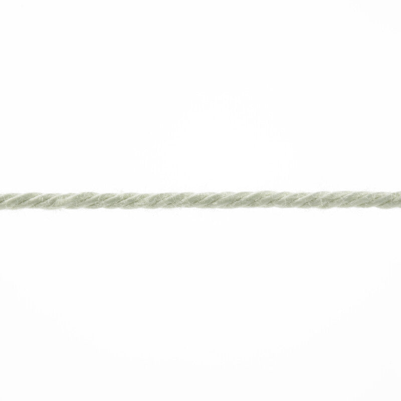 Lang Yarns Quattro – 50g / 120m – Pastel Green (0091) – yarn texture