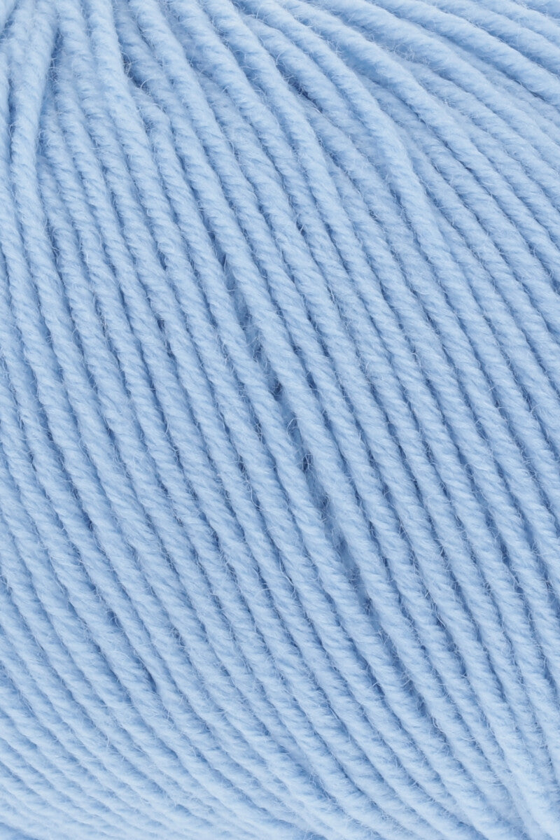 Lang Yarns Merino 150 Yarn, 150m / 50g – Light Blue (0020), yarn texture