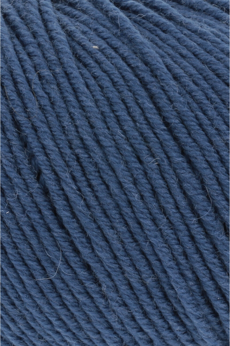 Lang Yarns Merino 150 Yarn, 150m / 50g – Jeans (0034), yarn texture