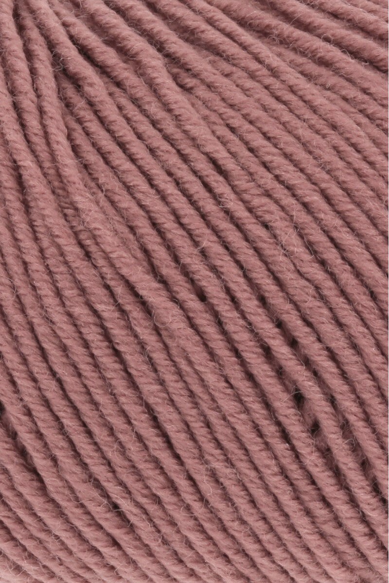 Lang Yarns Merino 150 Yarn, 150m / 50g – Rosewood (0087), yarn texture