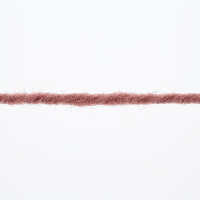 Lang Yarns Merino 150 Yarn, 150m / 50g – Rosewood (0087), yarn strand