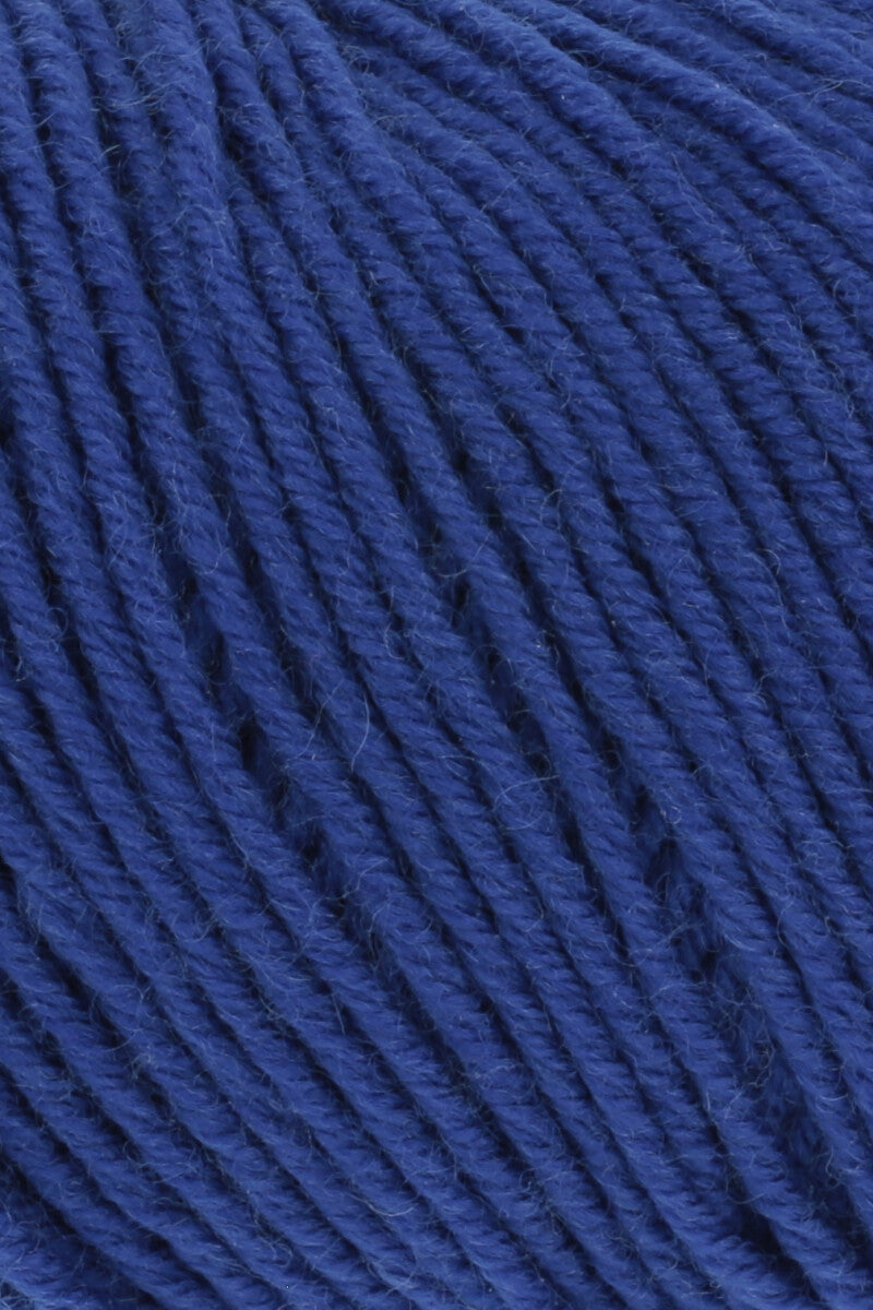 Lang Yarns Merino 150 Yarn, 150m / 50g – Royal (0106), yarn texture