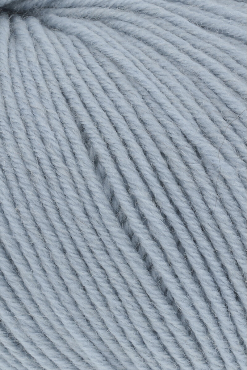 Lang Yarns Merino 150 Yarn, 150m / 50g – Silver Grey (0123), yarn texture
