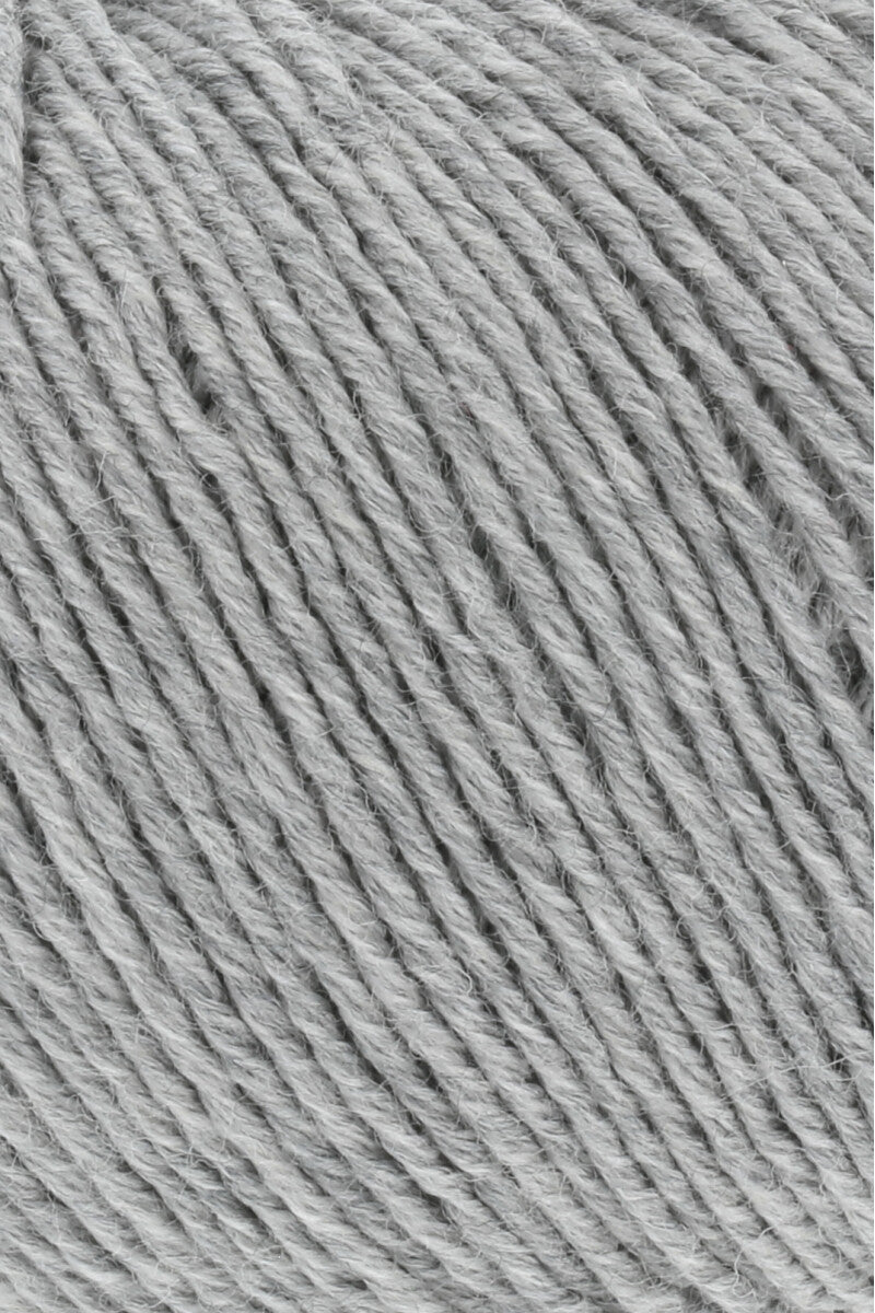 Lang Yarns Merino 150 Yarn, 150m / 50g – Grey / Mélange (0324), yarn texture