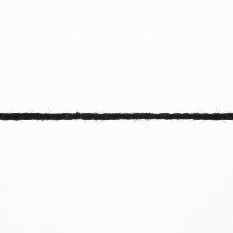 Lang Yarns Schulgarn 10/4 – 100% cotton yarn, 50g/160m – Black (0004) – yarn texture