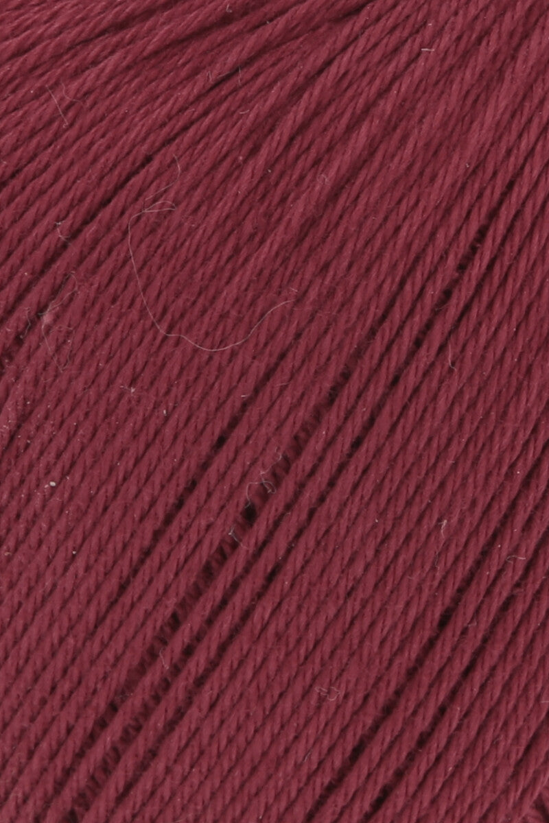 Lang Yarns Schulgarn 10/4 – 100% cotton yarn, 50g/160m – Bordeaux (0063) – detail