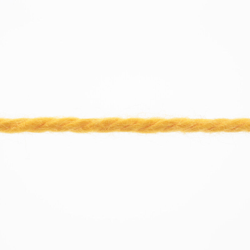 Lang Yarns Tissa – 50g / 80m – Gold (0011) – yarn texture