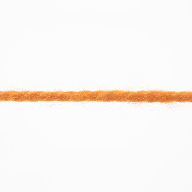 Lang Yarns Tissa – 50g / 80m – Orange (0027) – yarn texture