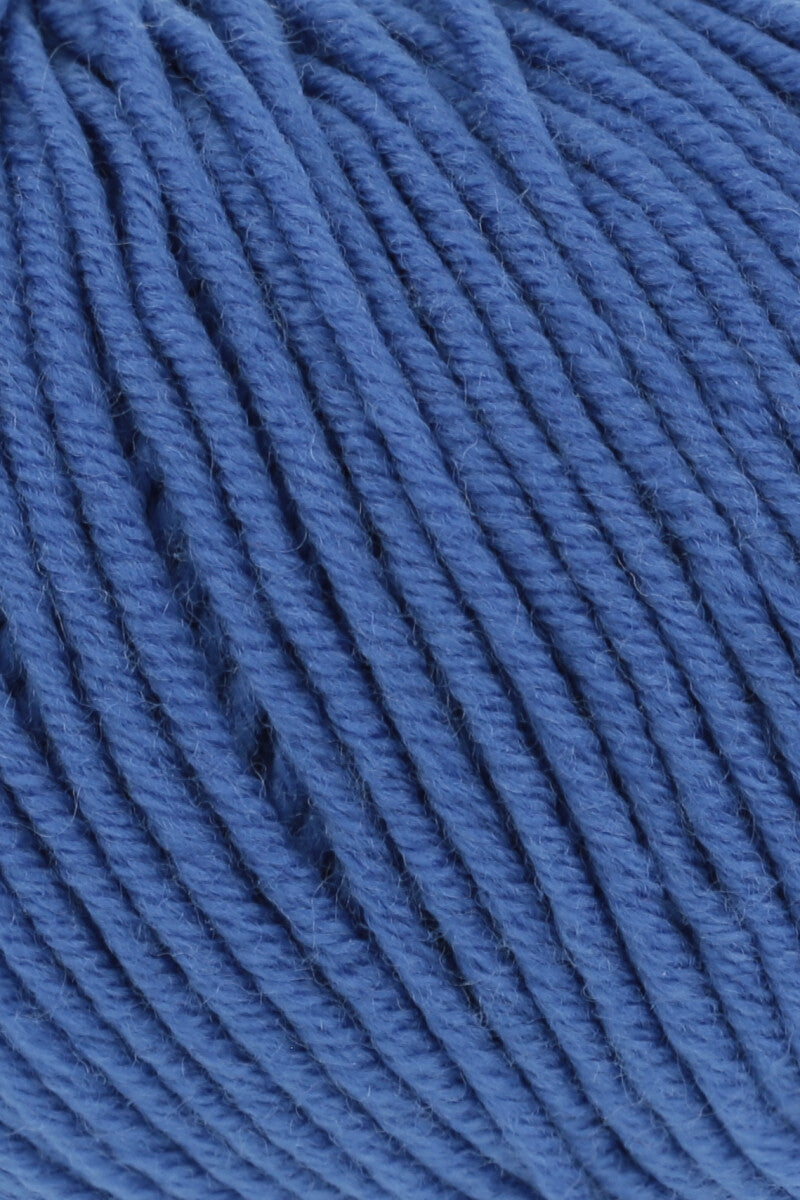 Lang Yarns Merino 120 Yarn, 120m / 50g – Royal (0031), yarn texture
