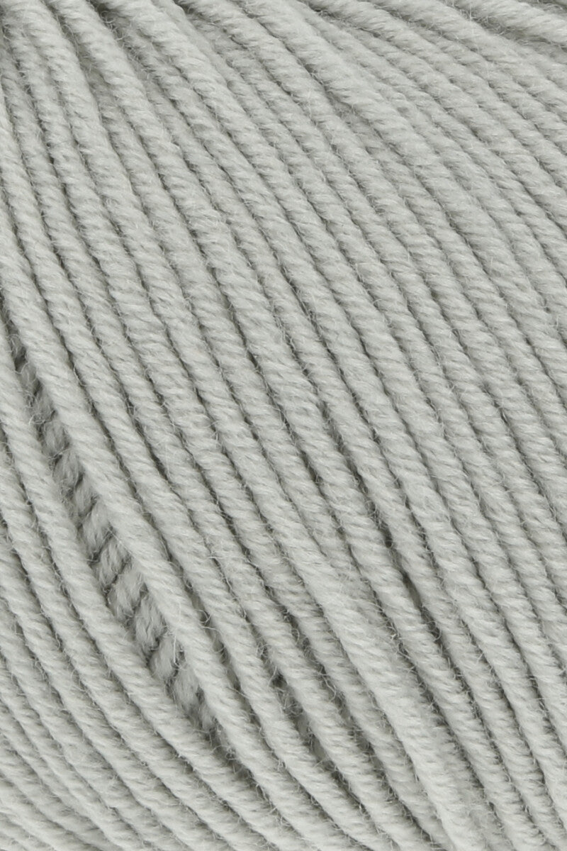 Lang Yarns Merino 120 Yarn, 120m / 50g – Light Grey (0103), yarn texture