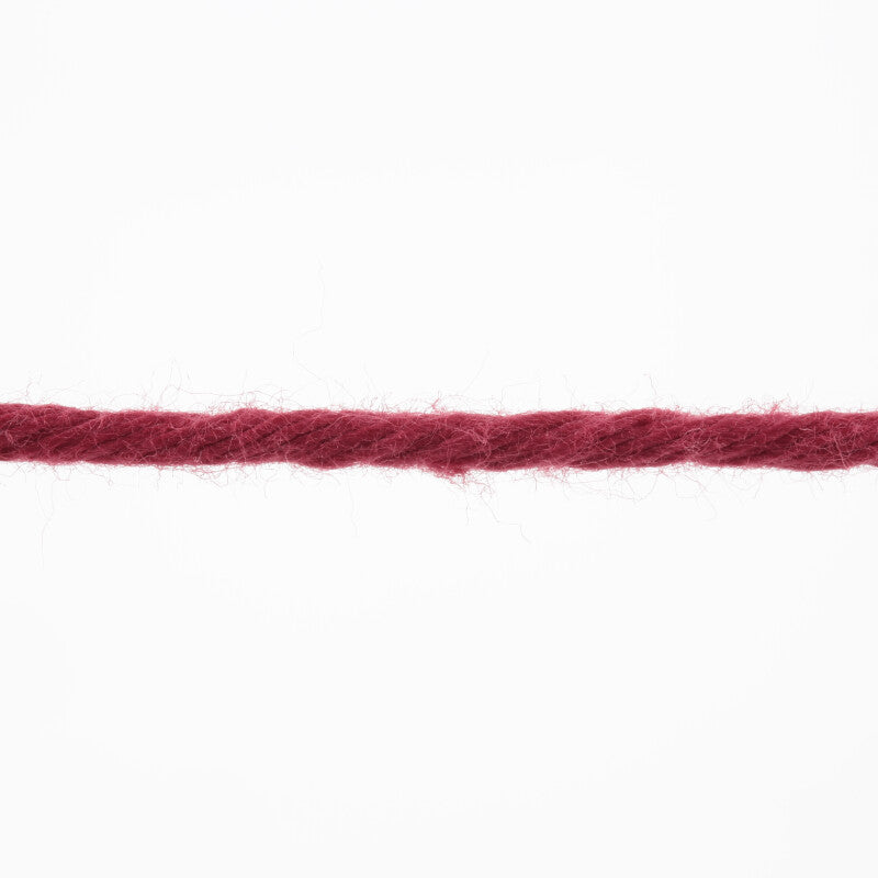 Lang Yarns Handarbeitsgarn – 50g / 84m – Dark Red (0662) – yarn texture