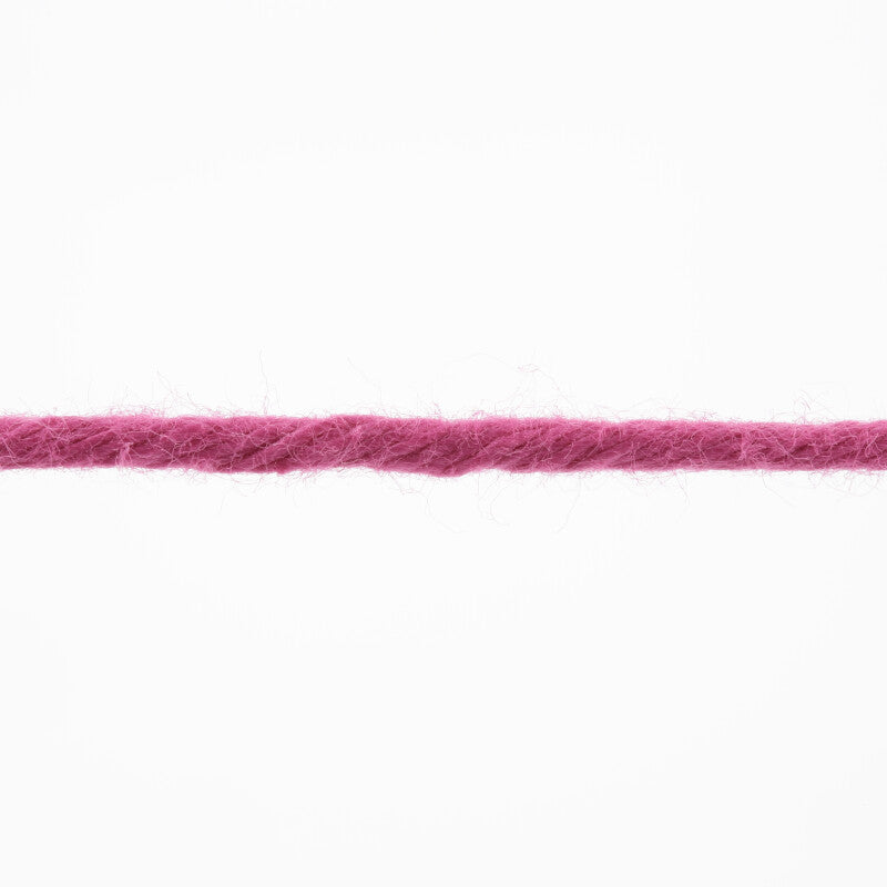 Lang Yarns Handarbeitsgarn – 50g / 84m – Fuchsia (0685) – yarn texture