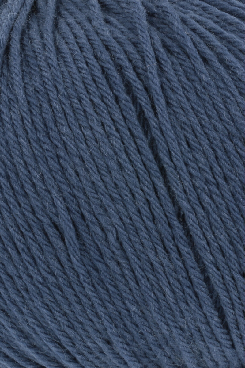 Lang Yarns Merino 200 Bébé Yarn, 203m / 50g – Dark Jeans (0334), yarn texture