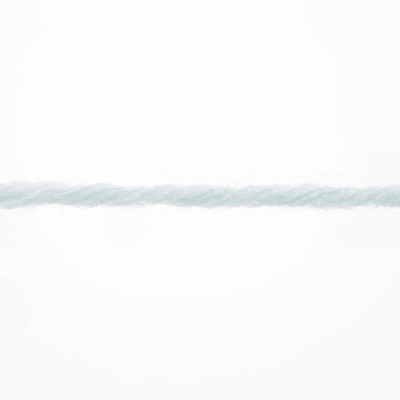 Lang Yarns Merino 200 Bébé Yarn, 203m / 50g – Reseda (0374), yarn strand