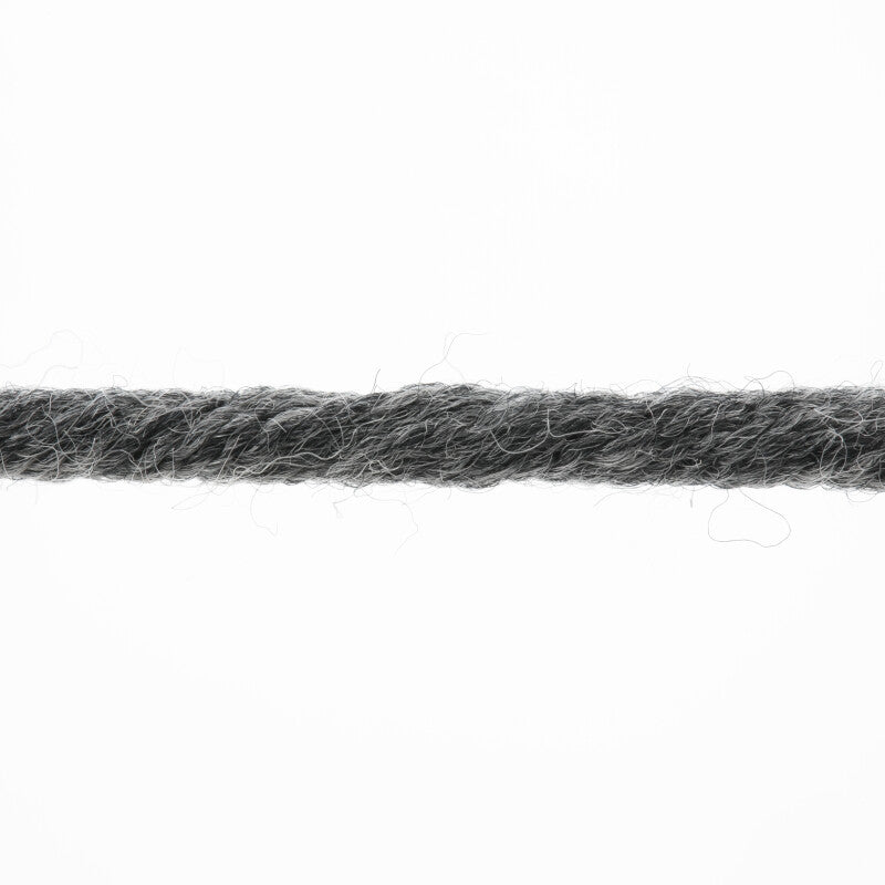 Lang Yarns Merino 50 – 100g / 90m – Dark Grey Mélange (0005) – yarn texture