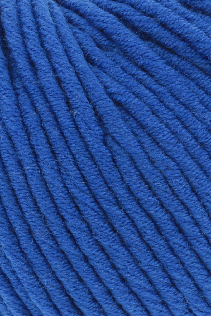 Lang Yarns Merino 50 – 100g / 90m – Cobalt (0021) – detail