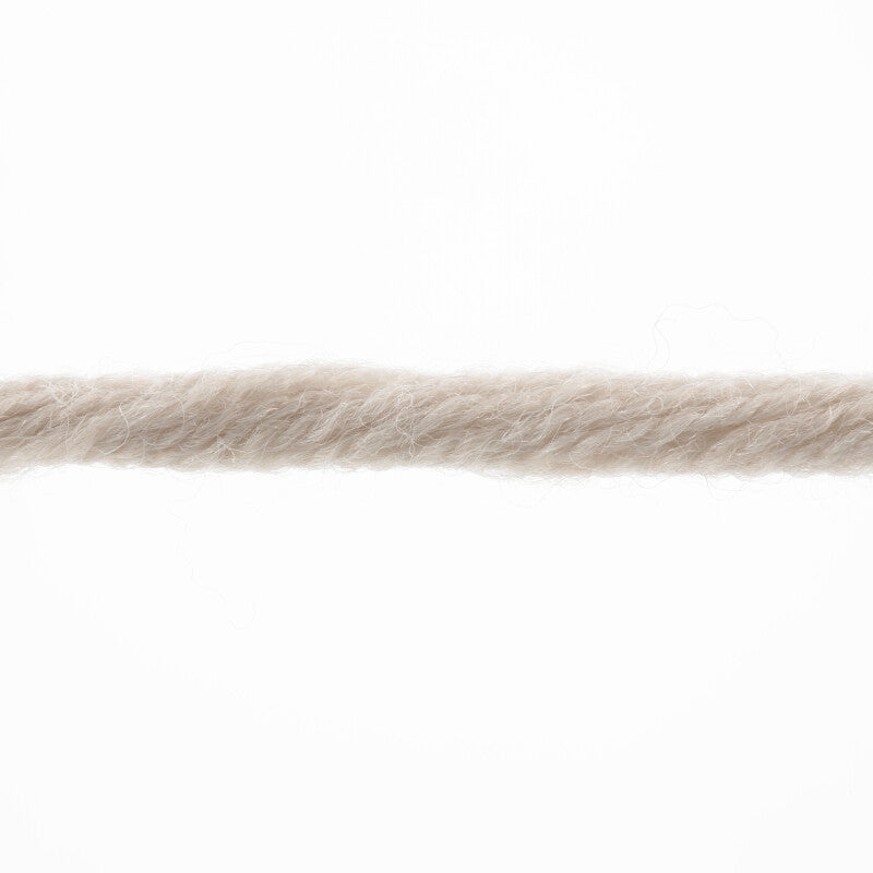 Lang Yarns Merino 50 – 100g / 90m – Beige Mélange (0122) – yarn texture