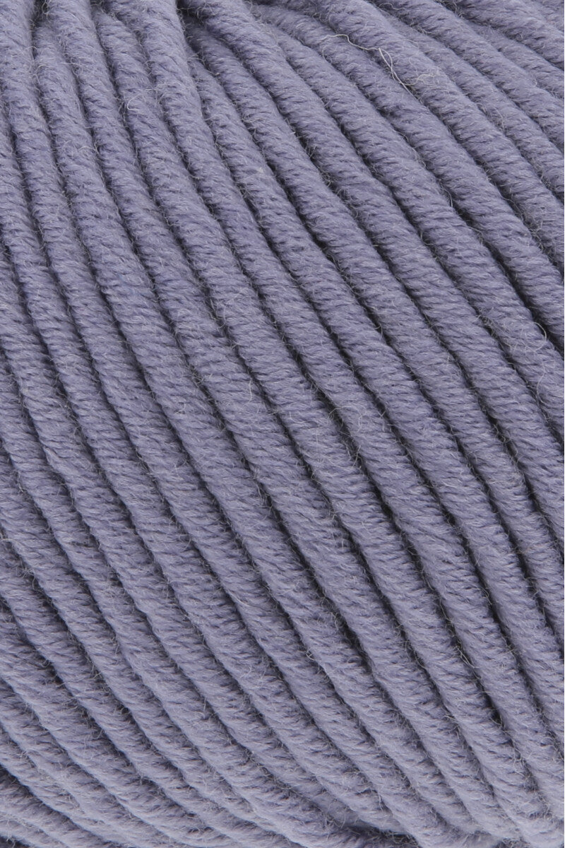 Lang Yarns Merino 50 – 100g / 90m – Periwinkle (0246) – detail