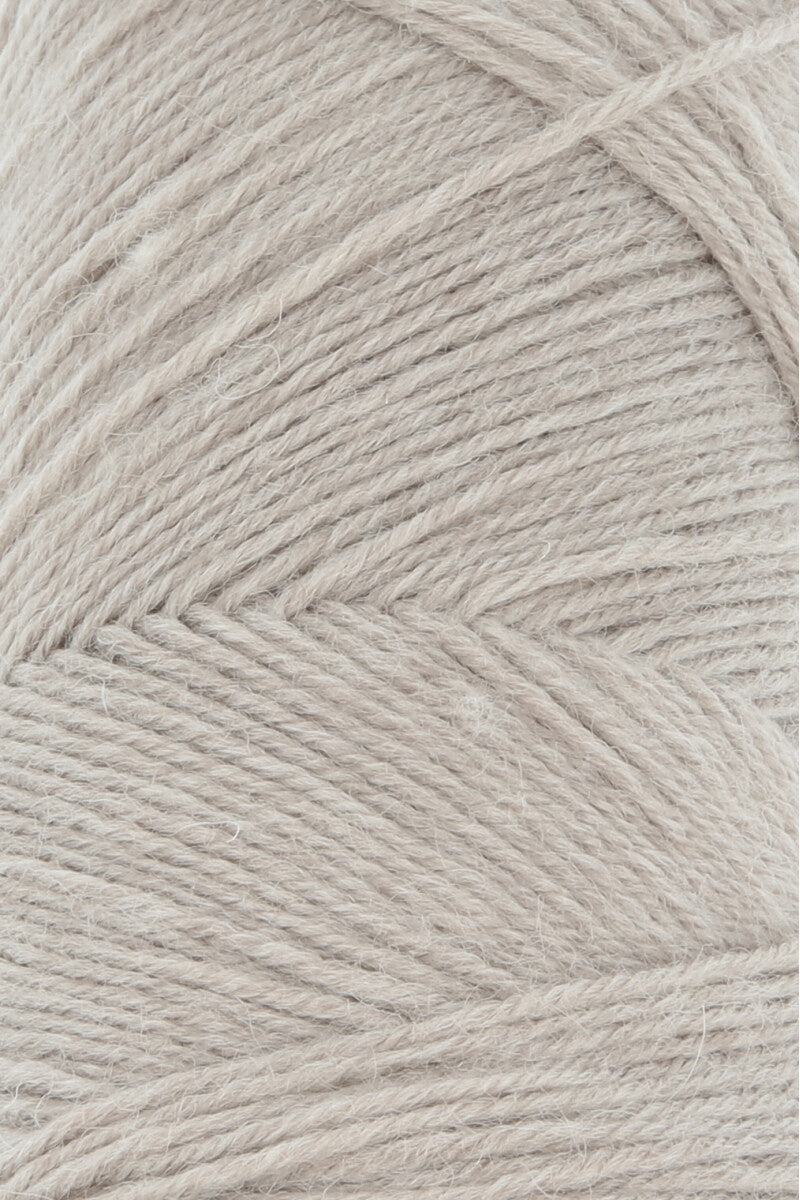 Lang Yarns Jawoll Yarn, 190m / 50g – Light Beige (0022), yarn texture
