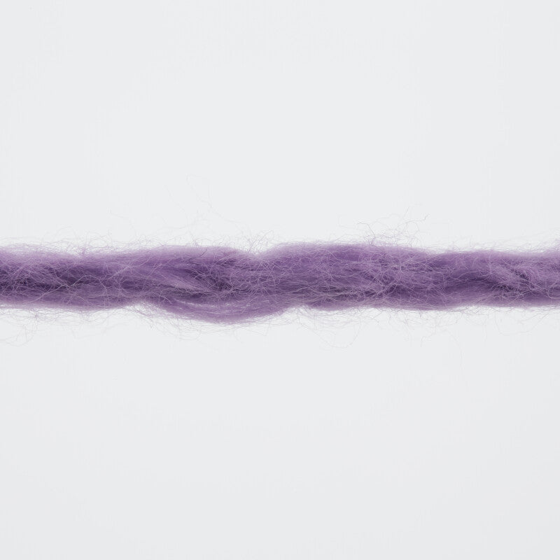 Lang Yarns Amira – 50g / 100m – Lavender (0046) – yarn texture