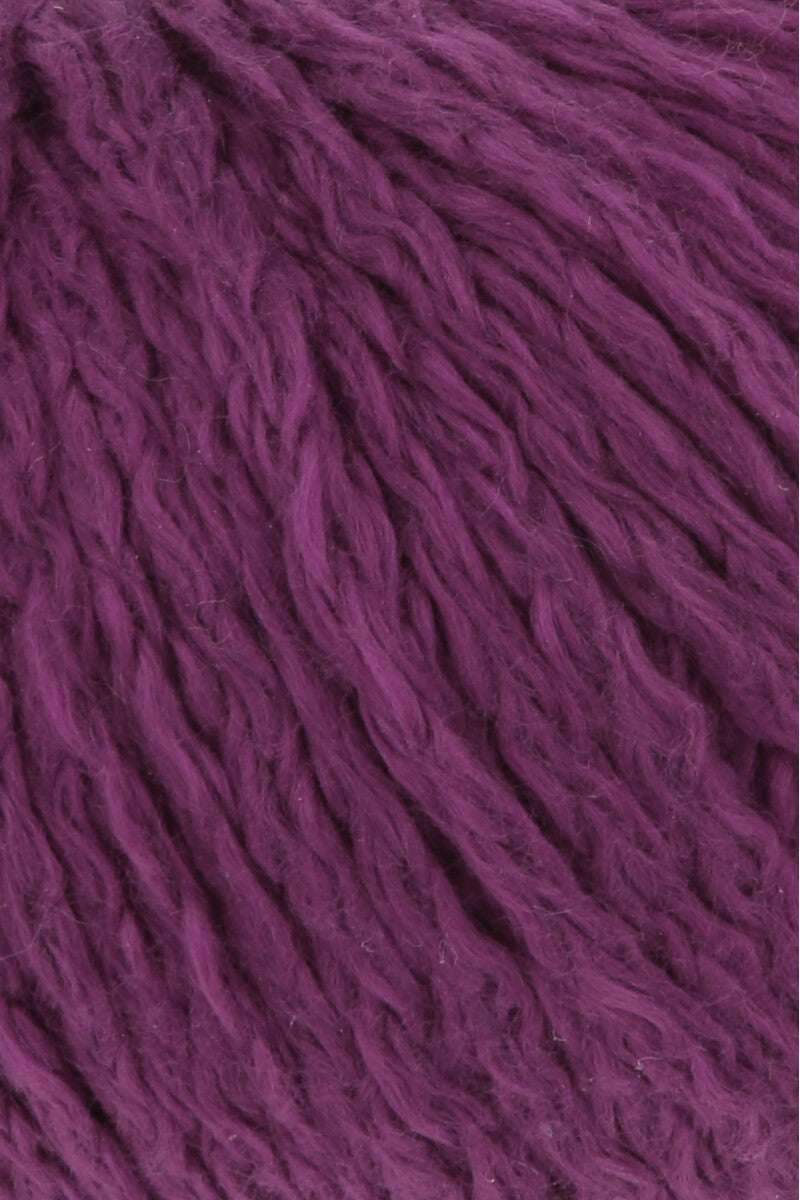 Lang Yarns Amira – 50g / 100m – Plum (0148) – detail