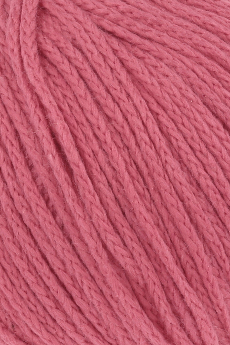 Lang Yarns Norma – 50g / 135m – Red (0060) – detail