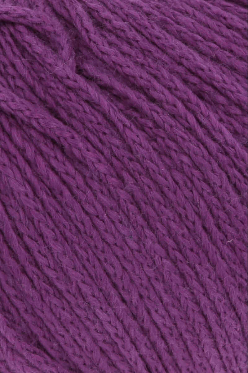 Lang Yarns Norma – 50g / 135m – Pink (0085) – detail