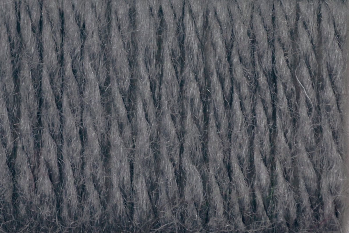 Círculo La Seda - Shimmering Acrylic - Wool Yarn (100g) - Leo Hobby