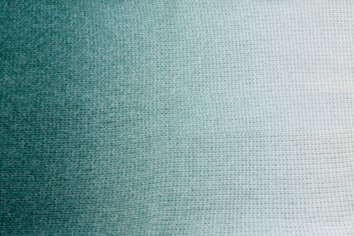 Círculo Marfim - Soft Gradient Yarn with Cashmere Touch (200g) - Leo Hobby