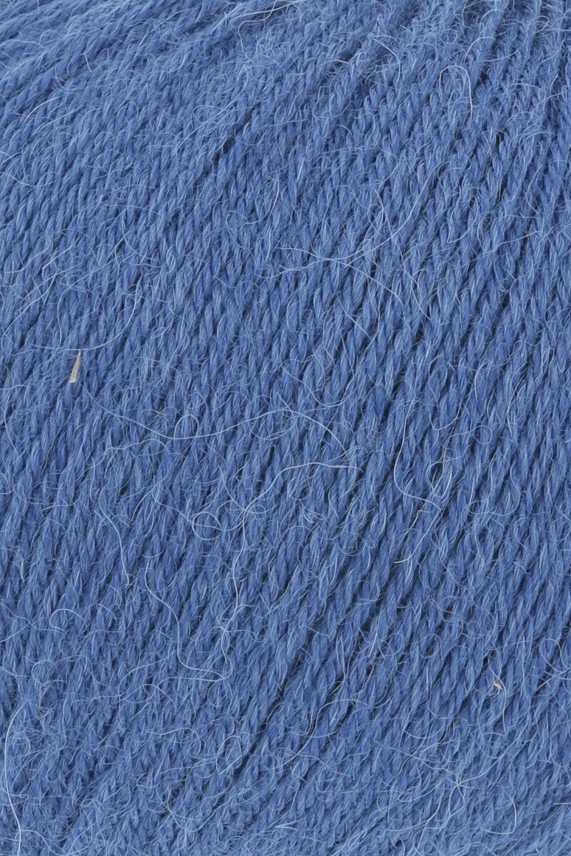 Lang Yarns Alpaca Soxx 4-ply Yarn, 390m / 100g – Blue (0010), yarn texture