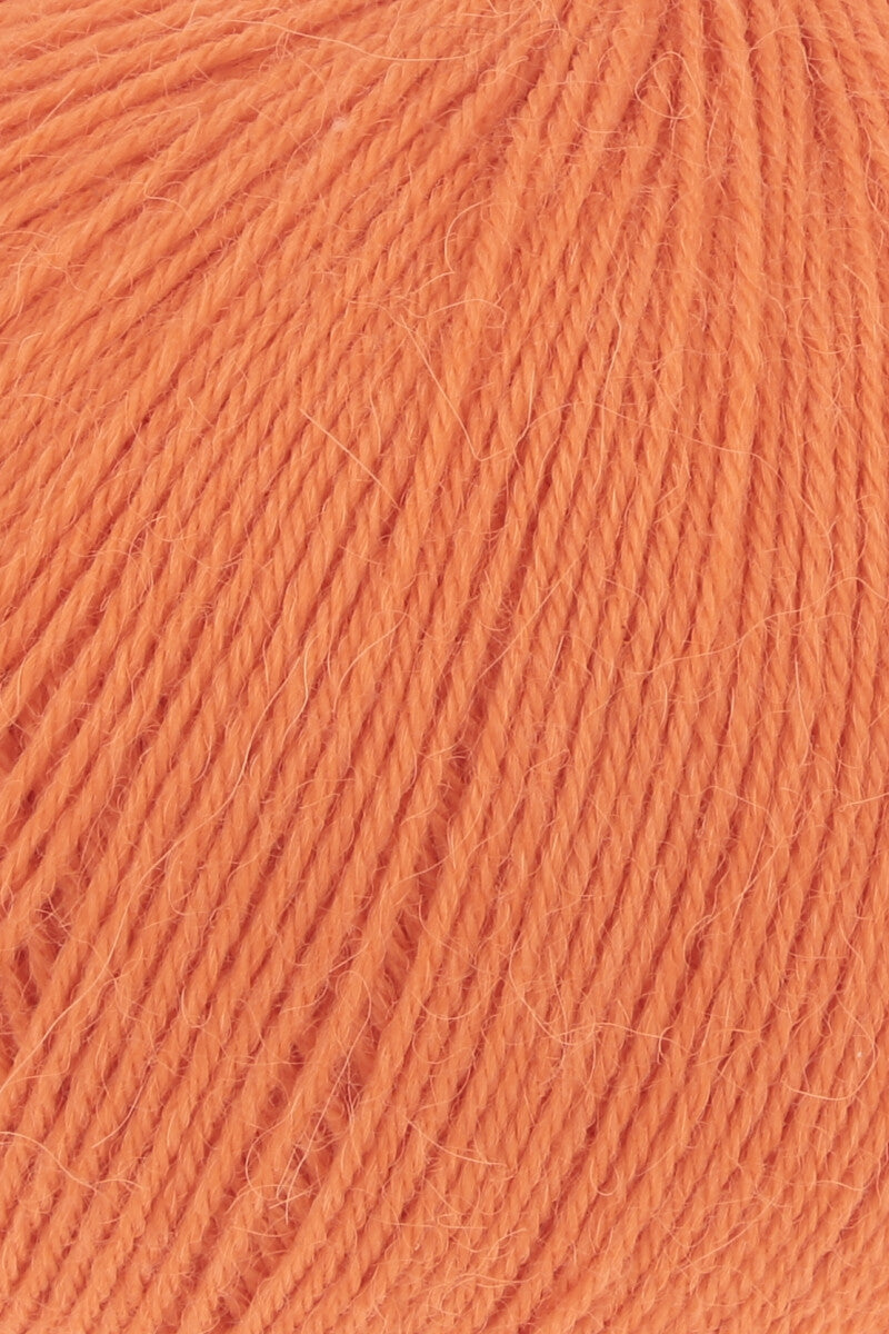 Lang Yarns Alpaca Soxx 4-ply Yarn, 390m / 100g – Orange (0159), yarn texture