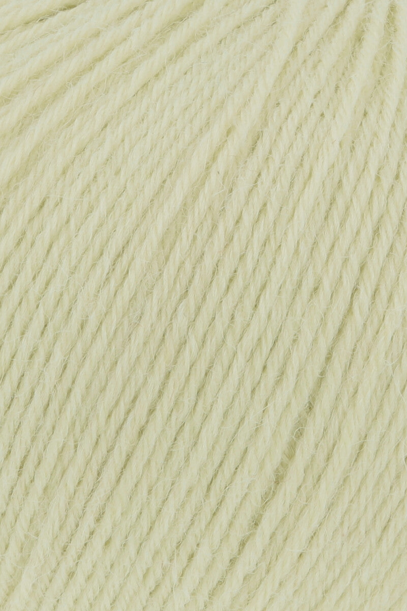Lang Yarns Alpaca Soxx 6-ply Yarn, 390m / 150g – Lime Green (0016), yarn texture