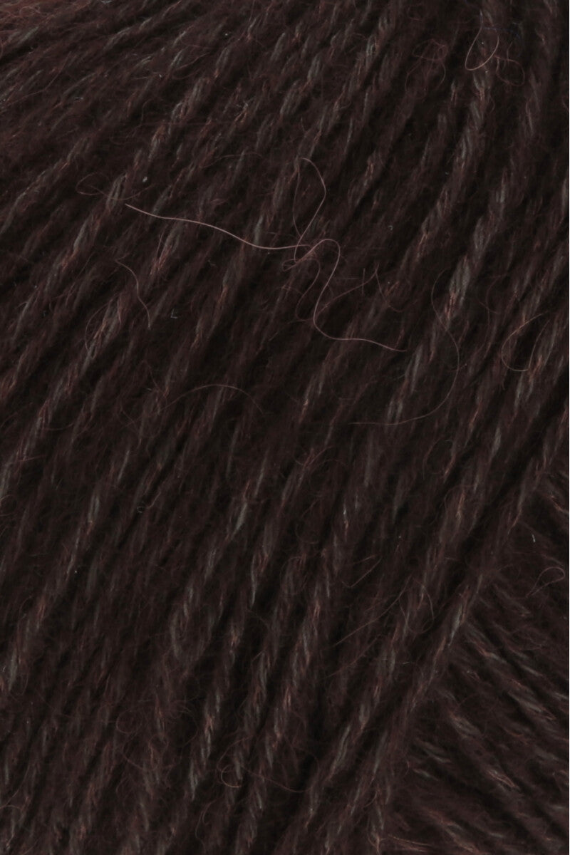 Lang Yarns Regina – 50g / 175m – Dark Brown (0068) – detail