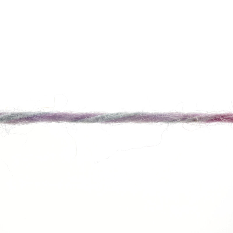 Lang Yarns Footprints – 100g / 400m – Lilac/Berry/Blue (0018) – yarn texture