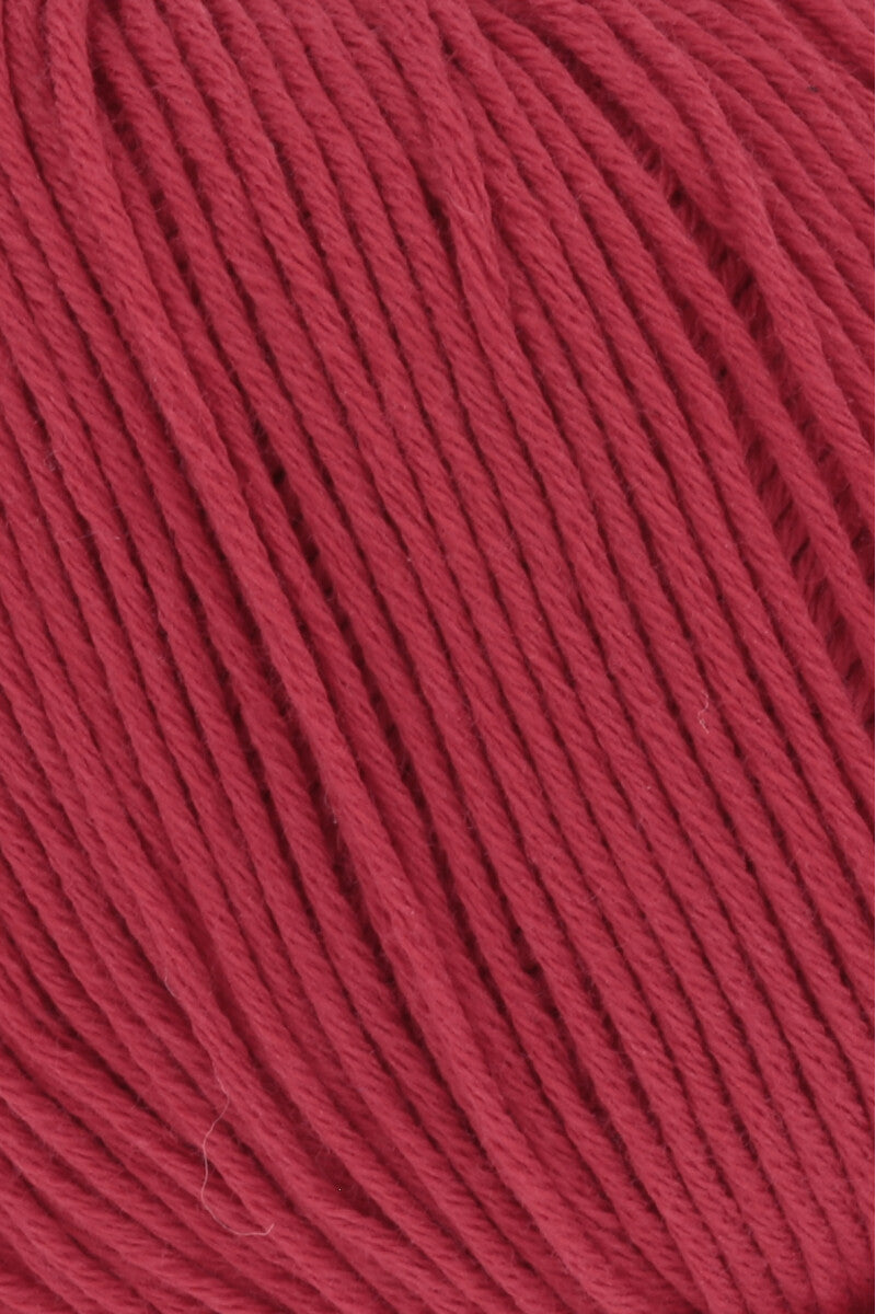 Lang Yarns Baby Cotton – 50g / 180m – Red (0060) – detail